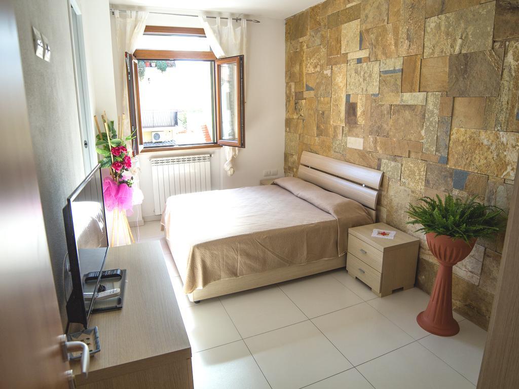 Affittacamere Casa Brajan Follonica Buitenkant foto
